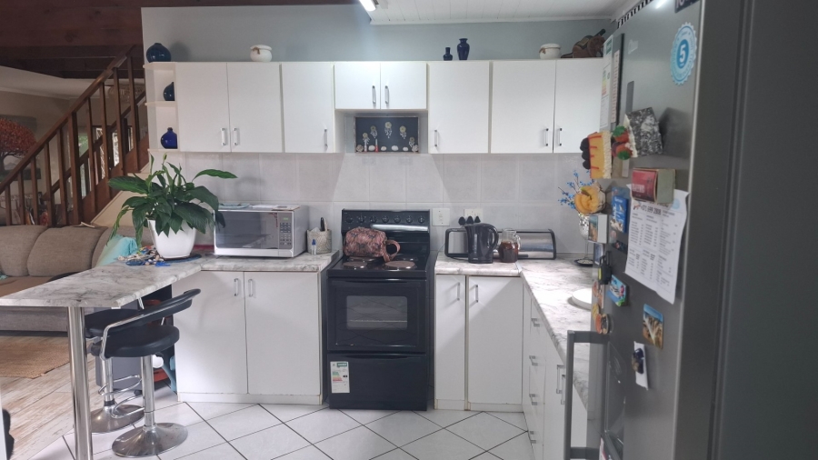 3 Bedroom Property for Sale in Heiderand Western Cape